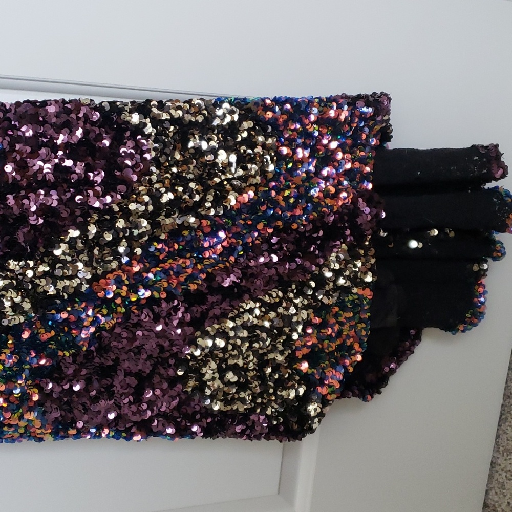 Betsy & Adam Sequin Gown, Size 6. Worn Once - image 6